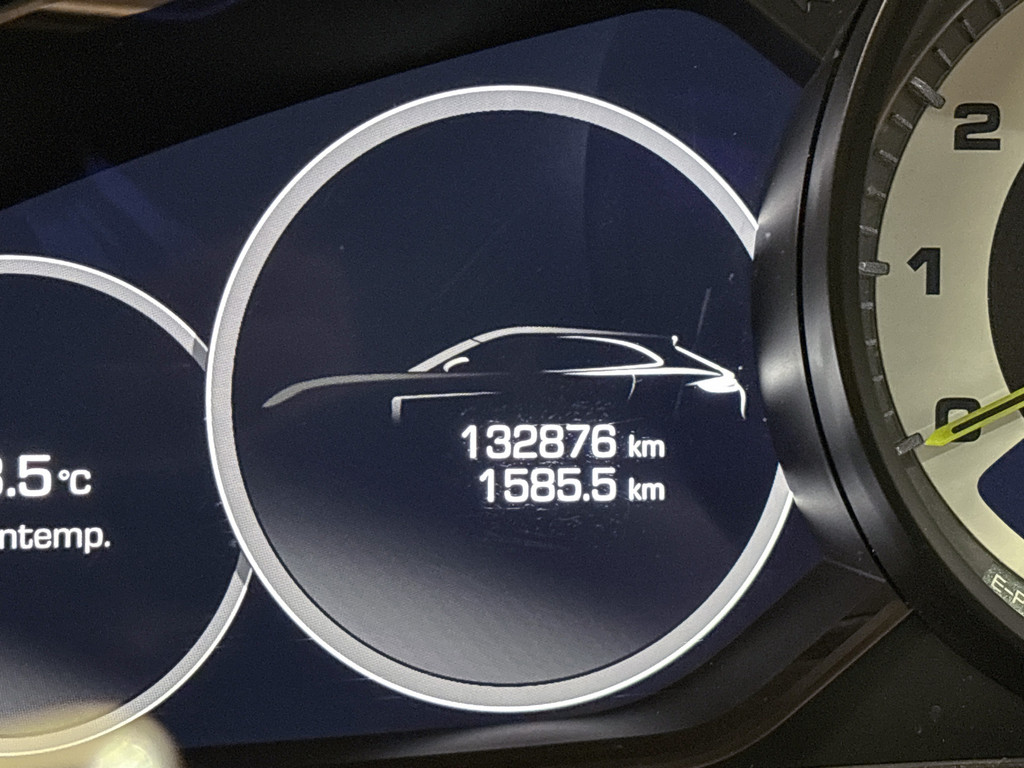 54561899-12.jpg