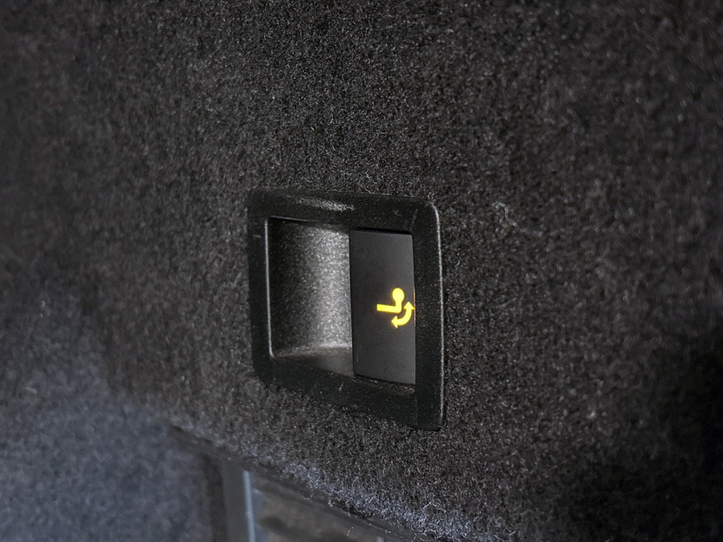 54597939-23.jpg