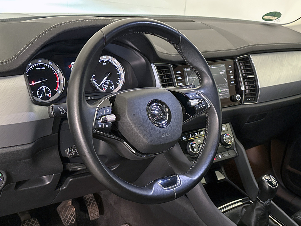 54597939-29.jpg